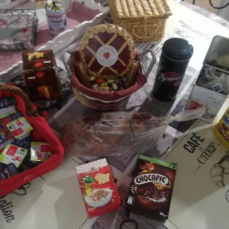 Chambre Les Ormes Enchastrayes Zewnętrze zdjęcie